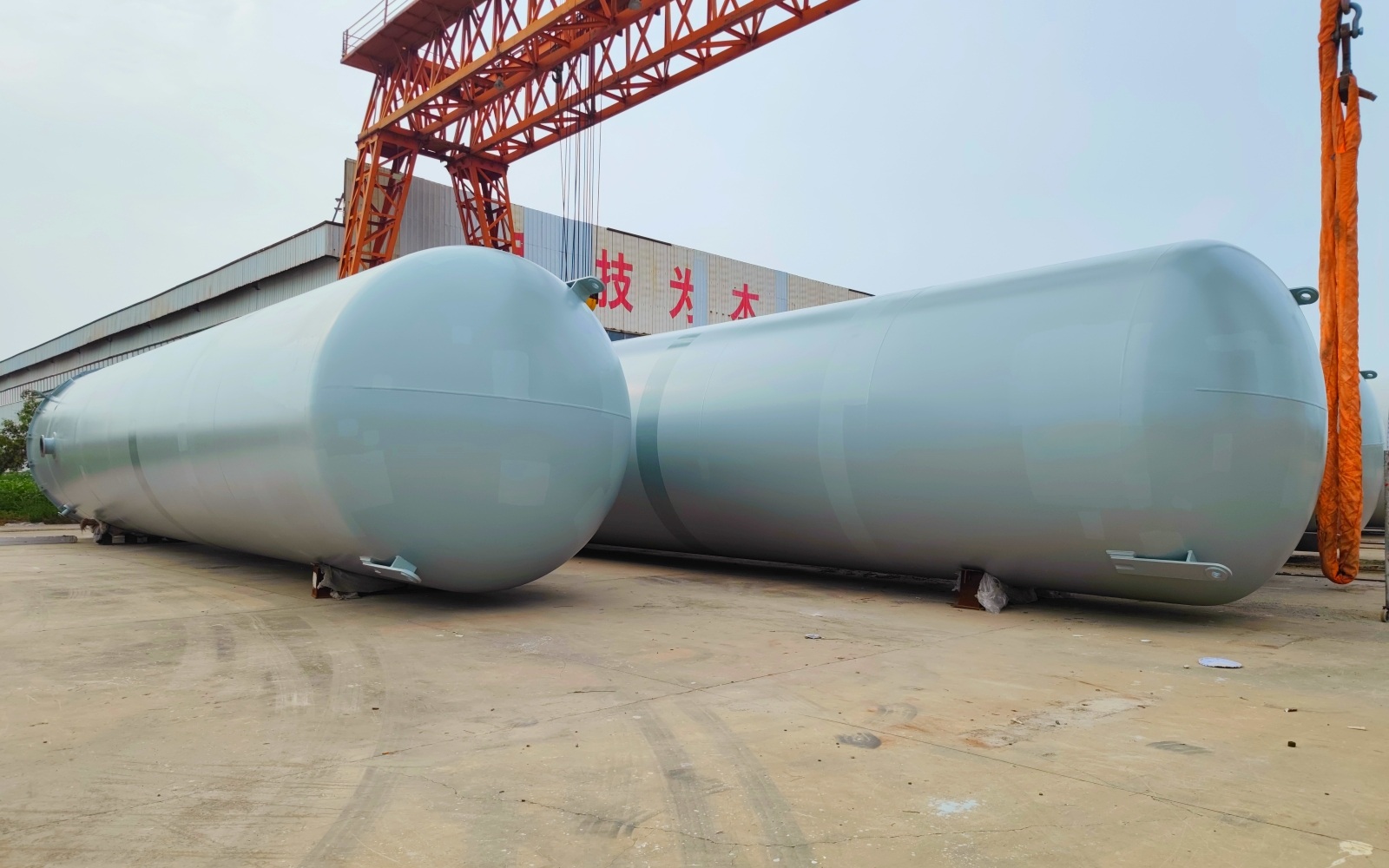 儲(chǔ)罐容器_壓力容器_低溫儲(chǔ)罐_菏澤花王壓力容器